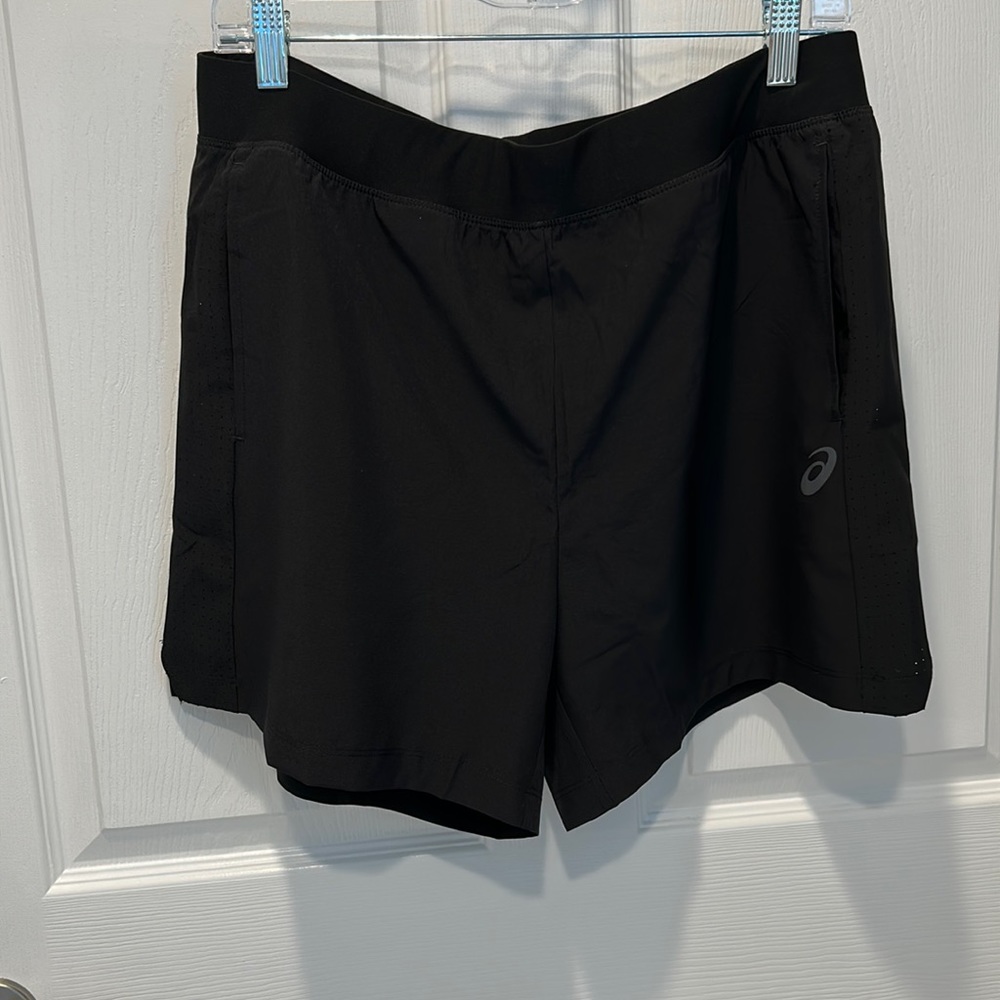 New without tag 0ASIC running shorts, size large